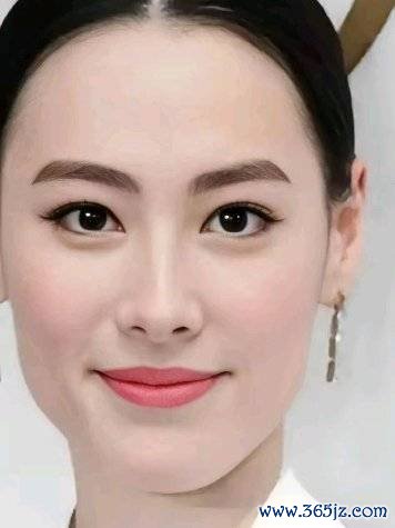 梁洛施马浴柯灵魂同频相伴